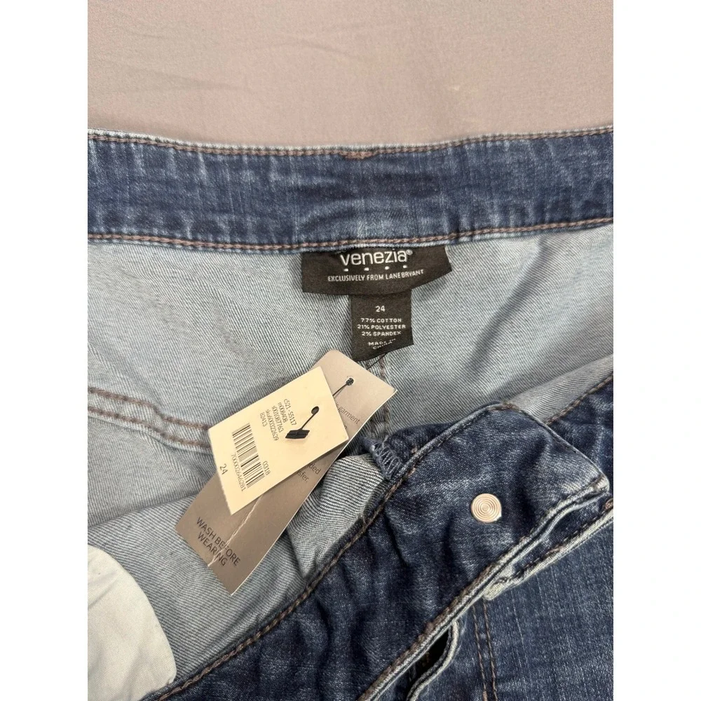 Venezia Lane Bryant Womens Plus Size 24 Distressed Denim Jean Shorts Medium Wash